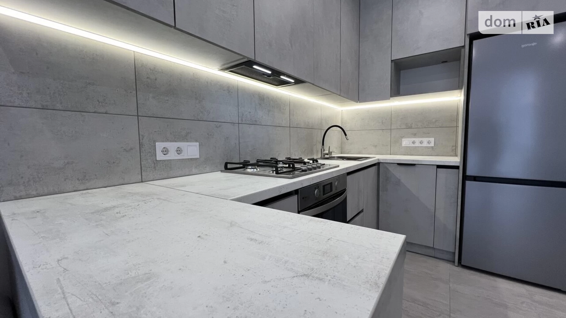 Продается 1-комнатная квартира 44 кв. м в Ивано-Франковске, цена: 66000 $ - фото 2