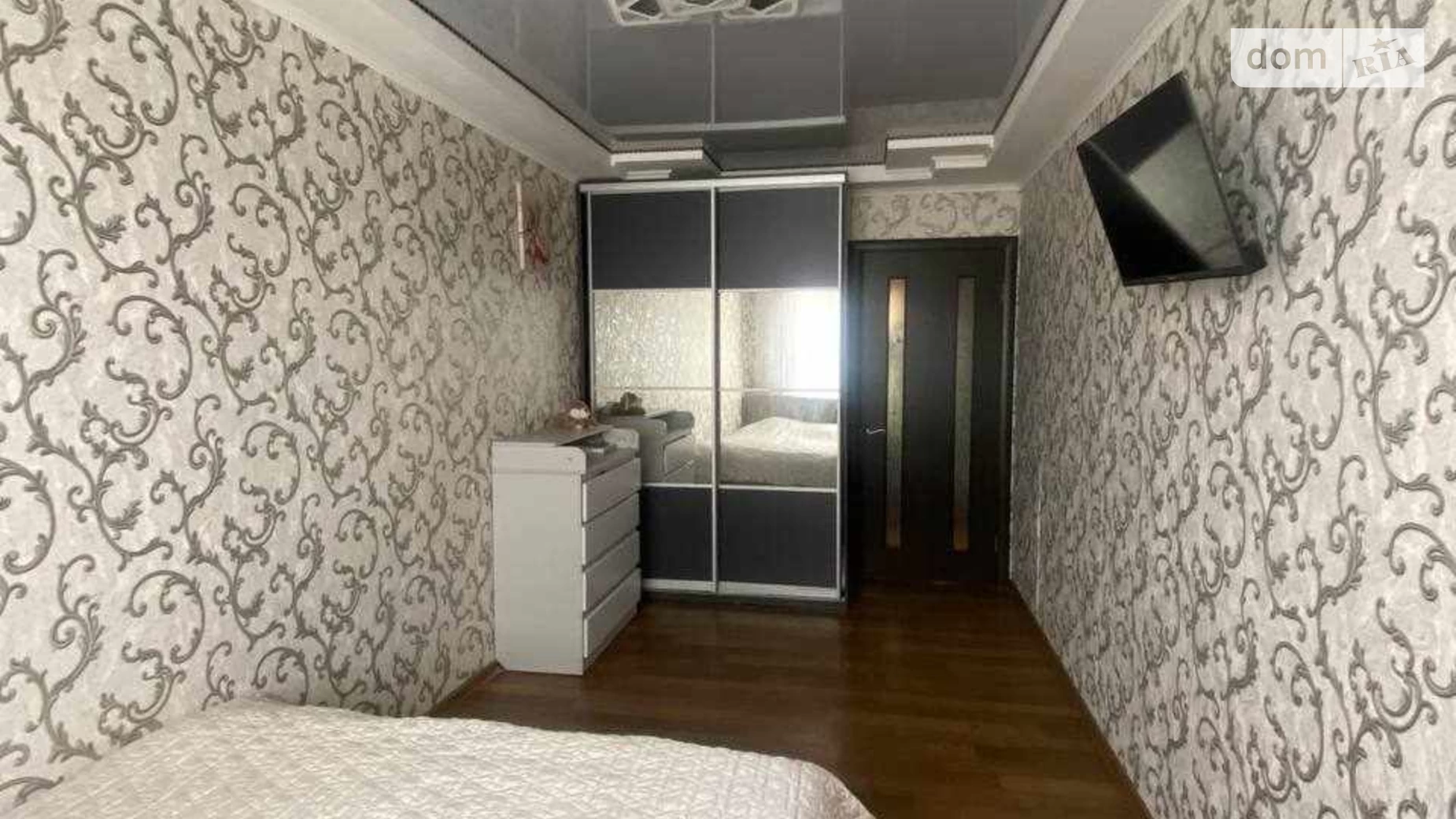 Продается 2-комнатная квартира 44.5 кв. м в Чернигове, ул. Всехсвятская