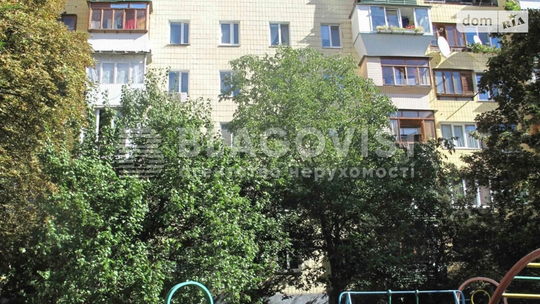 Продается 2-комнатная квартира 46 кв. м в Киеве, ул. Коновальца Евгения, 15 корпус 1