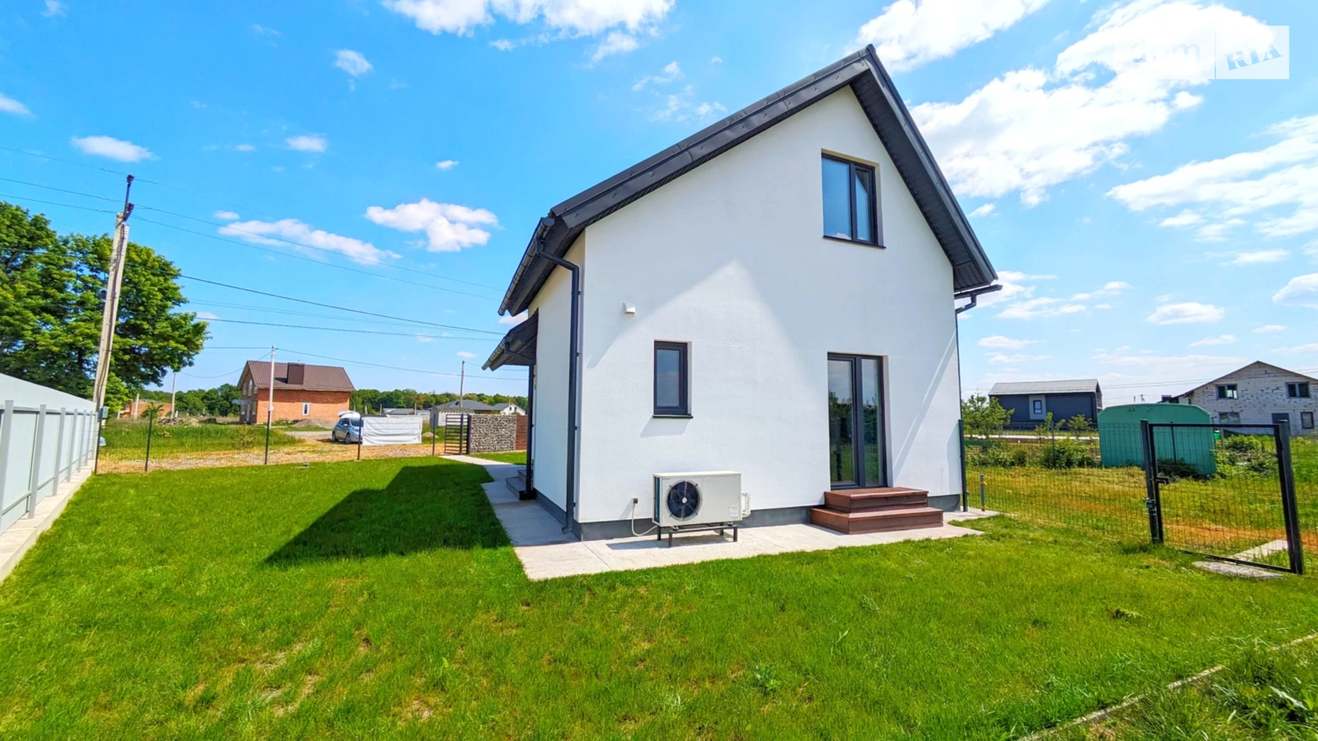 Продается дом на 2 этажа 96 кв. м с террасой, цена: 90000 $ - фото 2