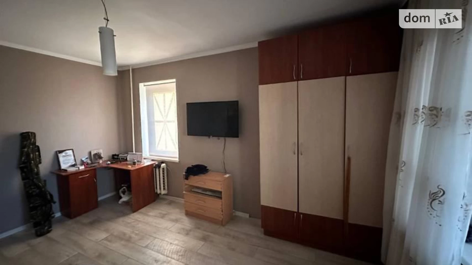 Продается 1-комнатная квартира 43 кв. м в Одессе, ул. Балковская, 36