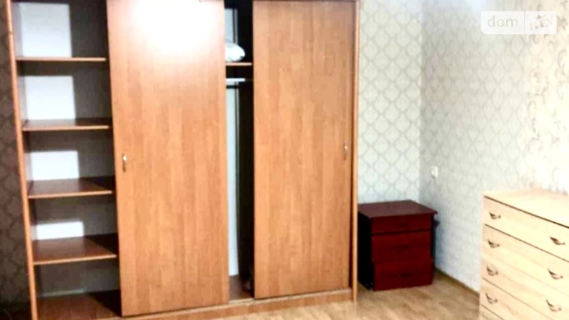 Продается 1-комнатная квартира 42 кв. м в Одессе, ул. Космонавта Комарова - фото 2