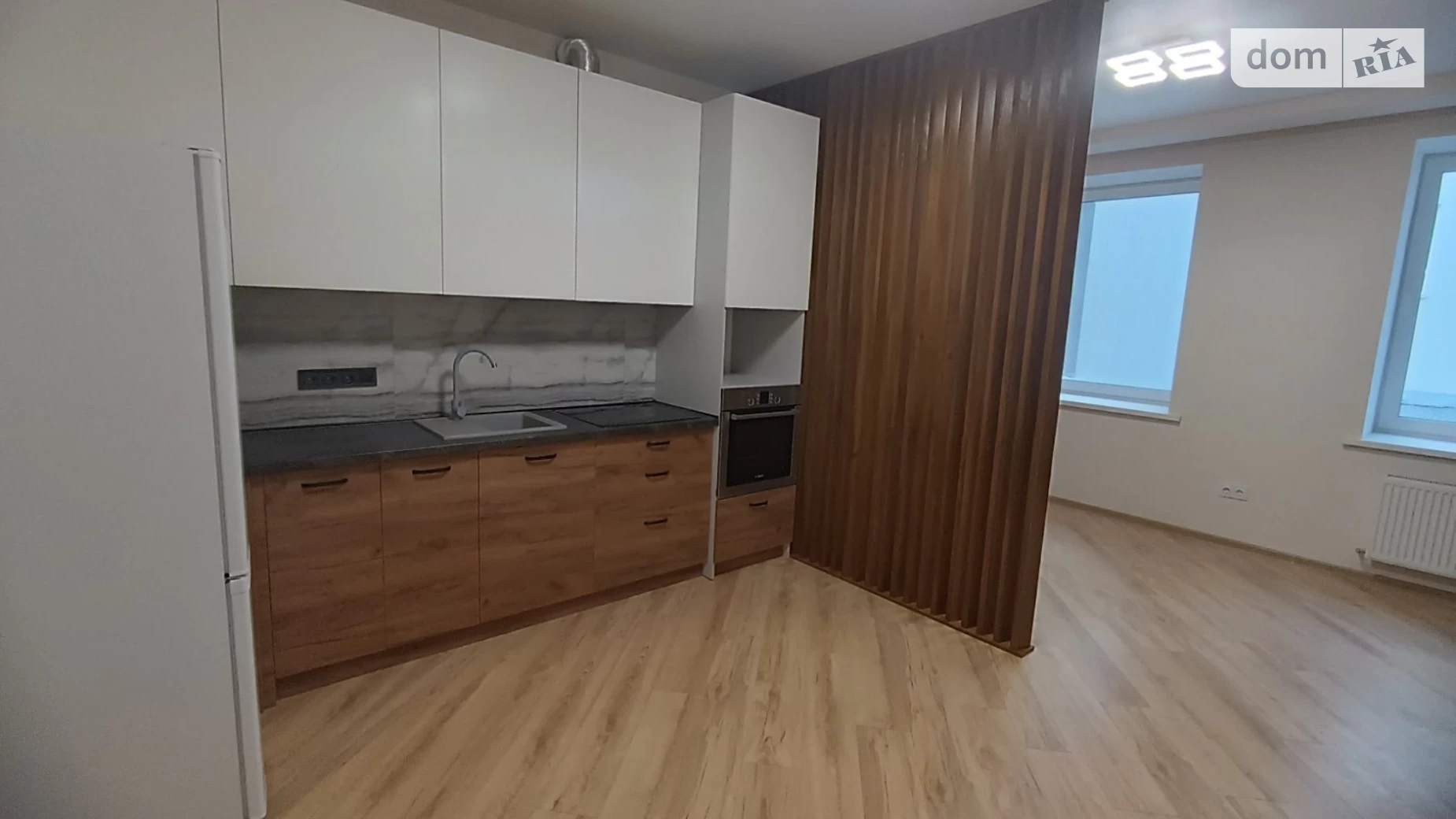 Продается 1-комнатная квартира 38 кв. м в Ровно, ул. Соборная, 364В