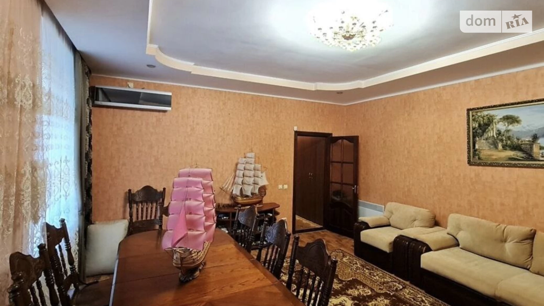 Продается 2-комнатная квартира 72 кв. м в Хмельницком, ул. Гарнизонная