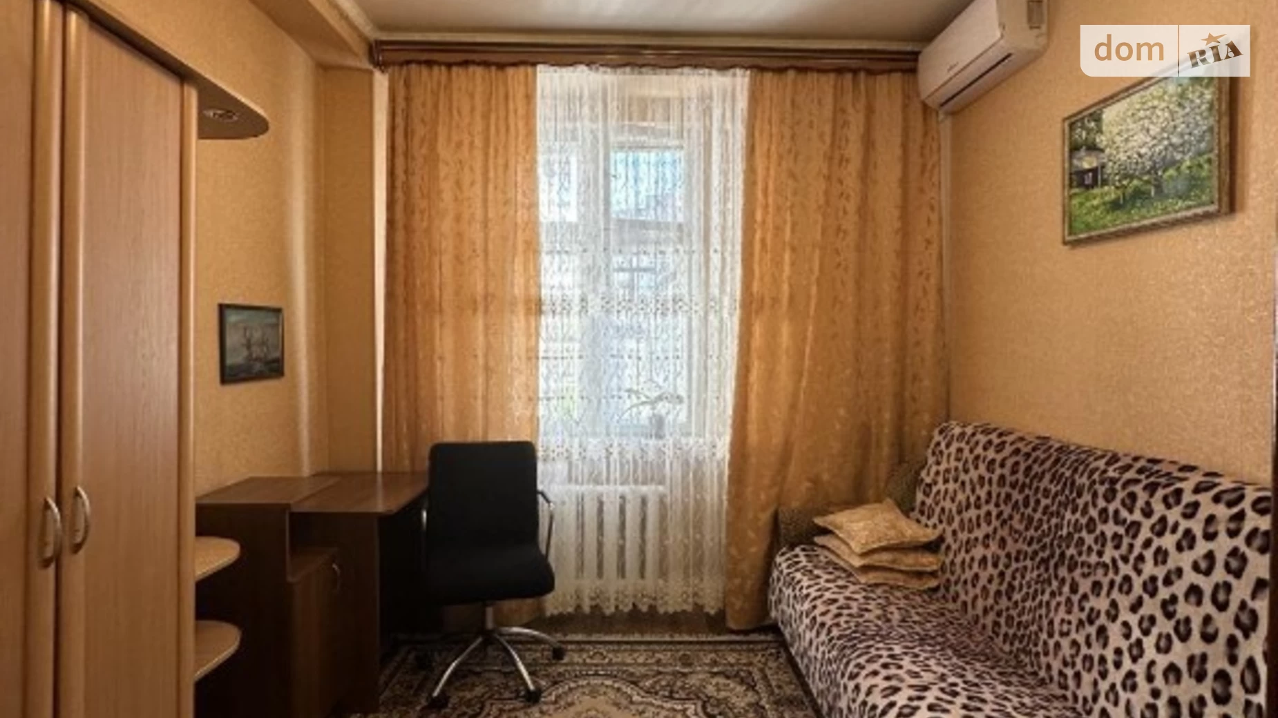 Продается 3-комнатная квартира 87 кв. м в Одессе, ул. Красная, 2