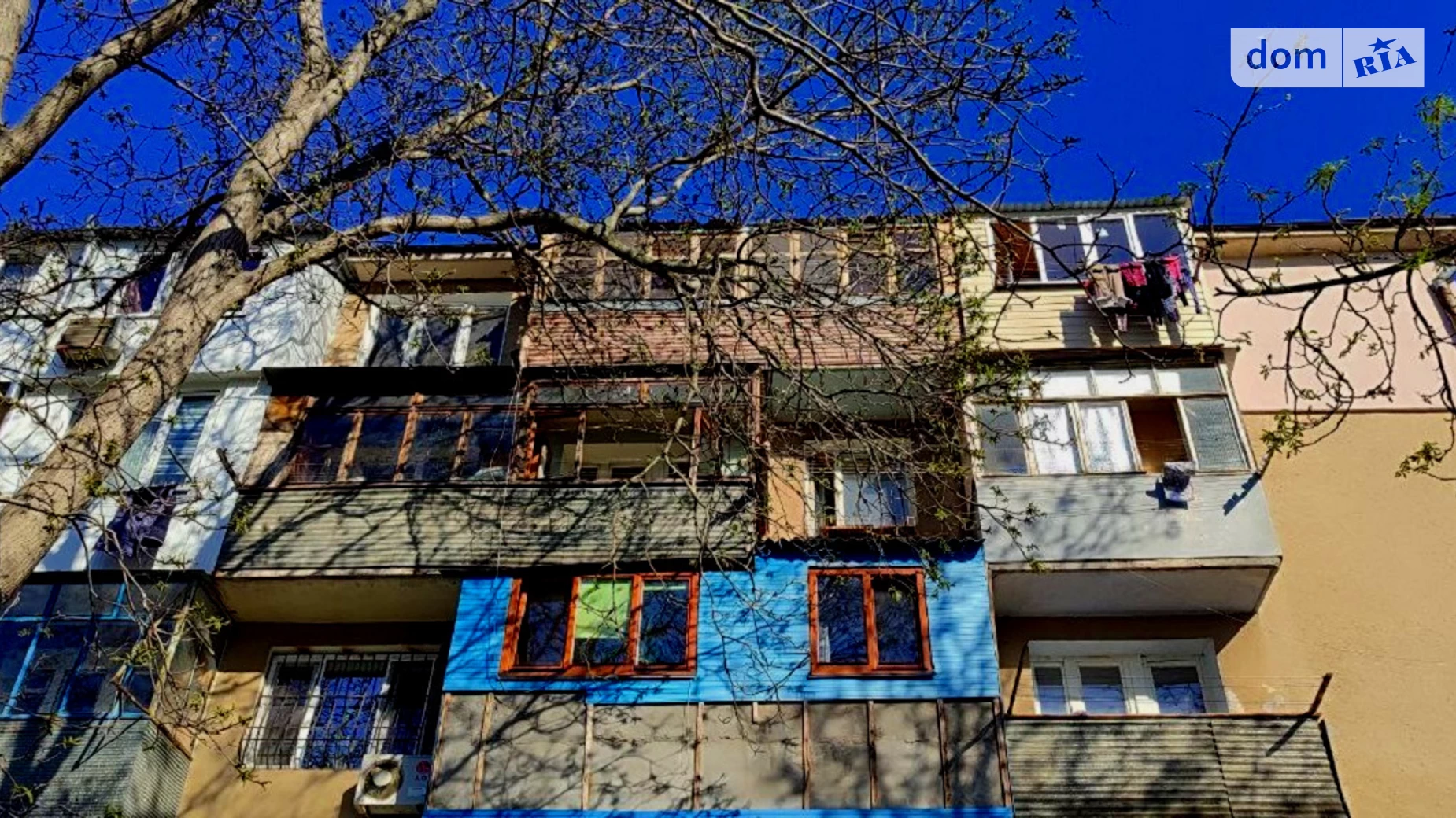Продается 3-комнатная квартира 62 кв. м в Одессе, ул. Люстдорфская дорога