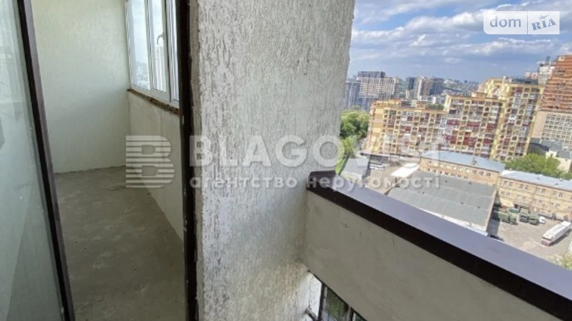 Продается 1-комнатная квартира 61.5 кв. м в Киеве, ул. Коновальца Евгения, 44А