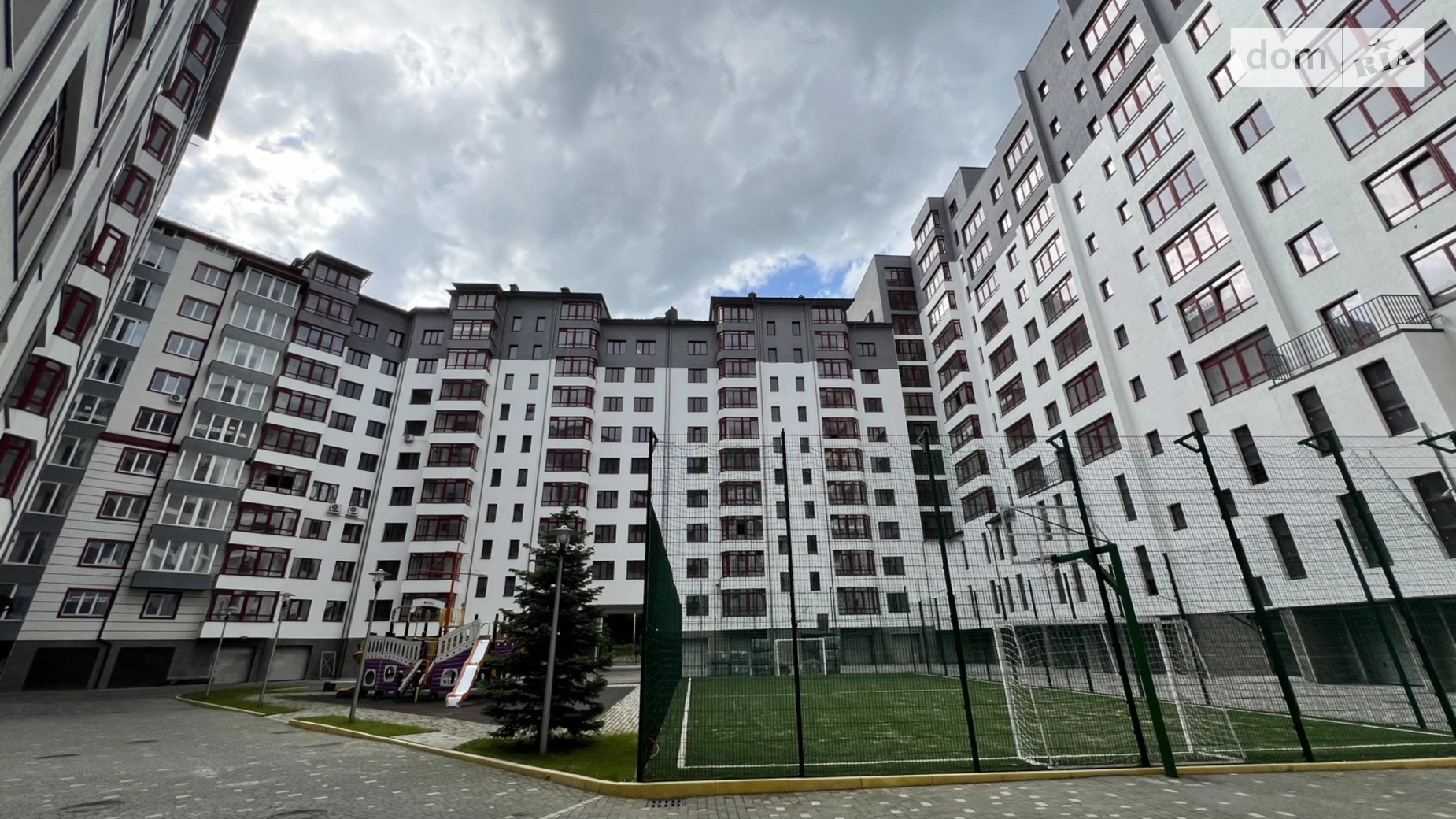 Продается 3-комнатная квартира 107 кв. м в Ивано-Франковске - фото 3