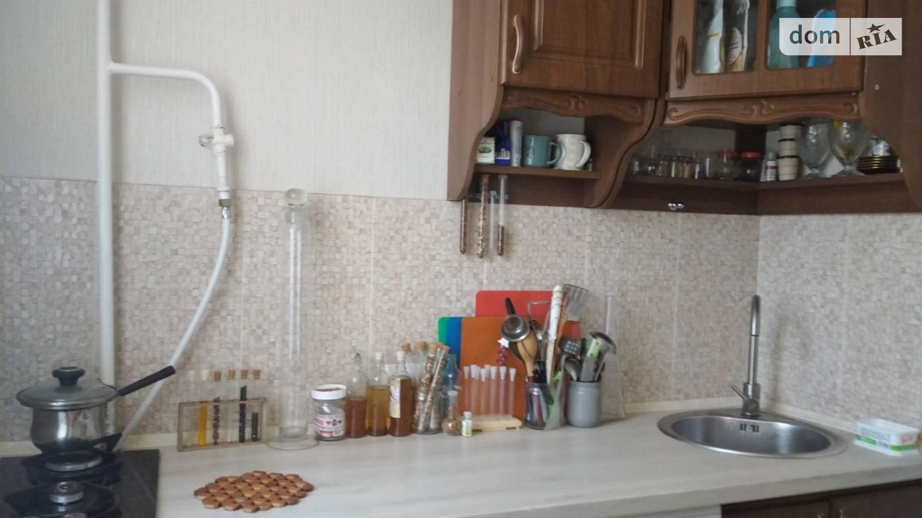 Продается 1-комнатная квартира 24 кв. м в Черноморске, ул. Виталия Шума
