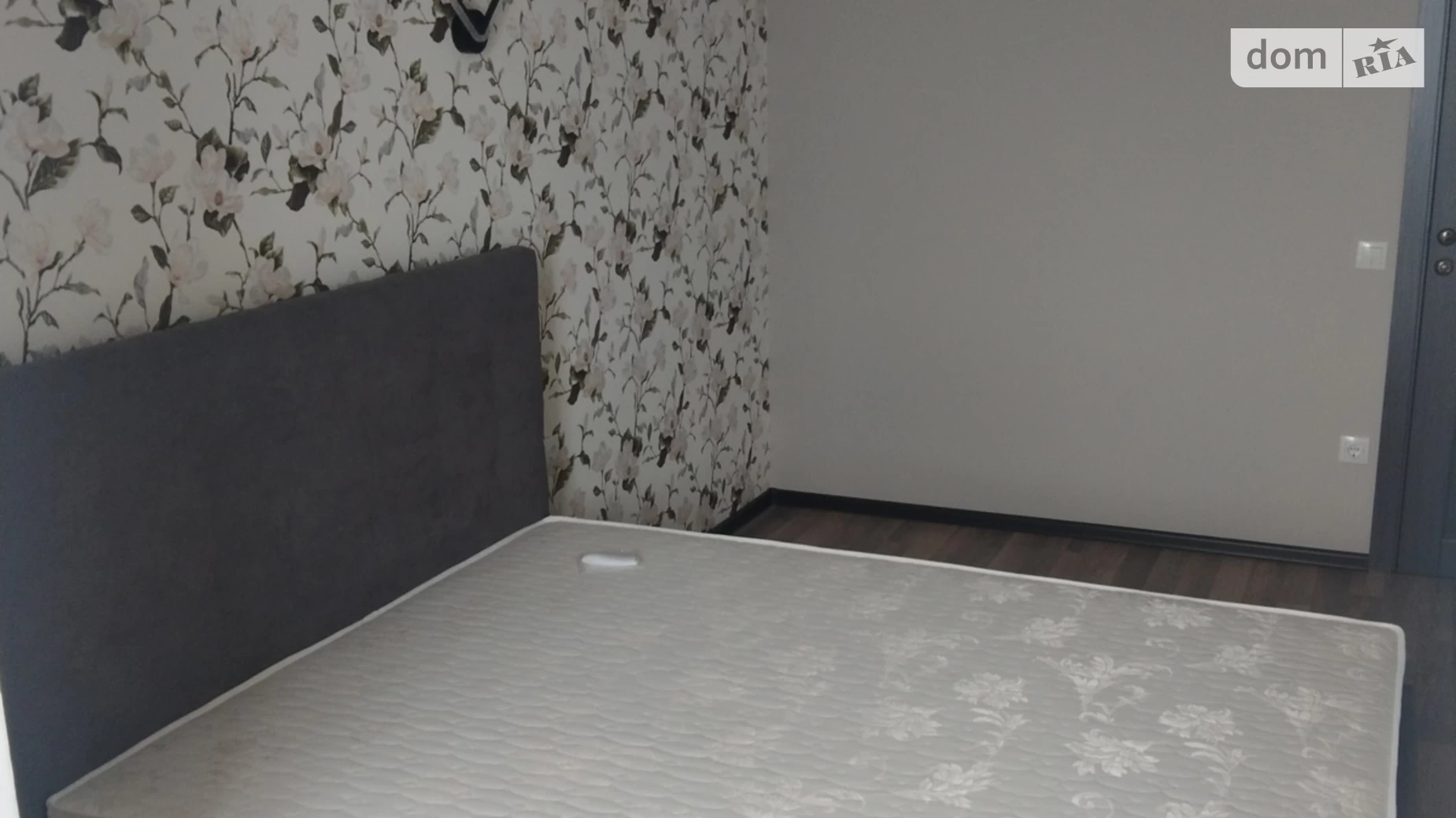 Продается 2-комнатная квартира 70 кв. м в Ивано-Франковске, ул. Кисилевской А., 42А - фото 2