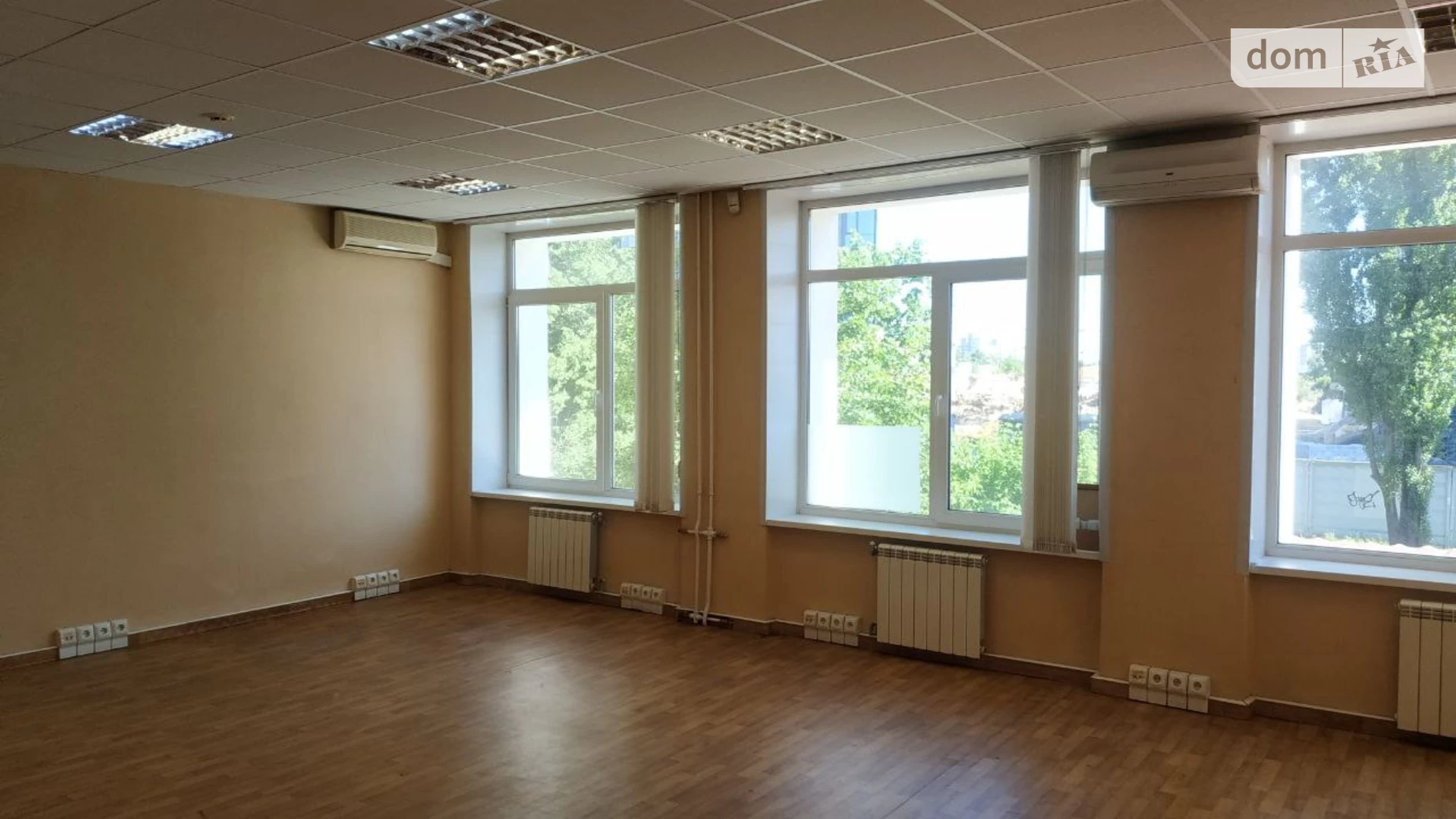 Сдается в аренду офис 275 кв. м в бизнес-центре, цена: 95030 грн - фото 2