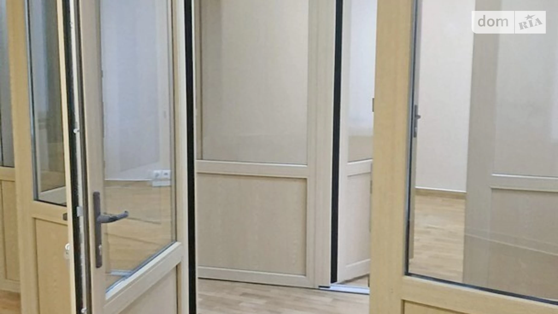 Сдается в аренду офис 143 кв. м в бизнес-центре, цена: 68620 грн - фото 3