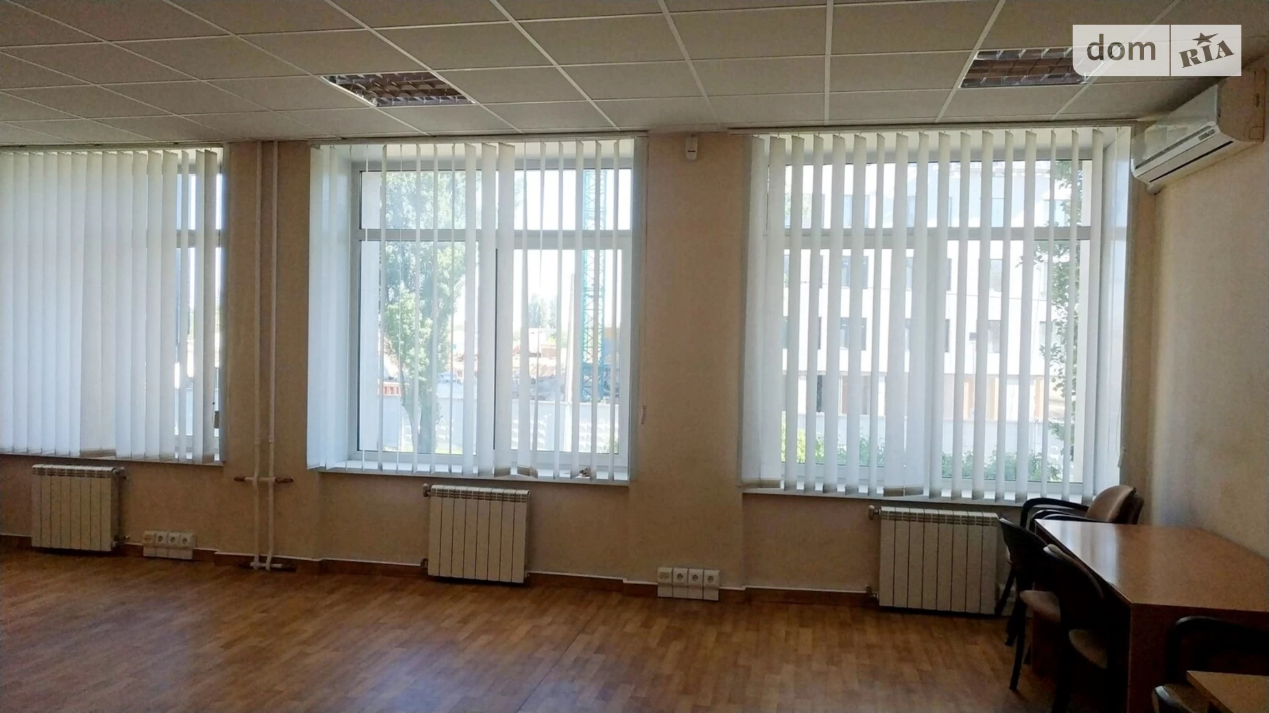Сдается в аренду офис 151 кв. м в бизнес-центре, цена: 70210 грн - фото 3