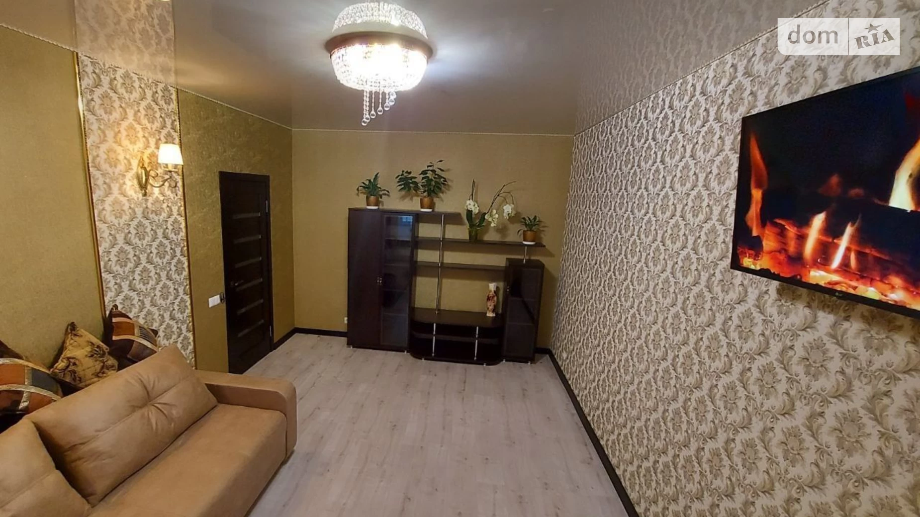 Продается 2-комнатная квартира 68.2 кв. м в Хмельницком, ул. Панаса Мирного