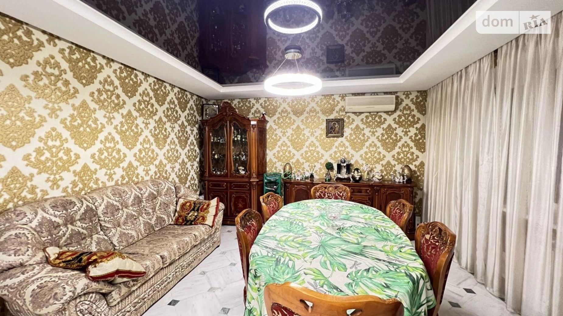 Продается 4-комнатная квартира 129 кв. м в Харькове