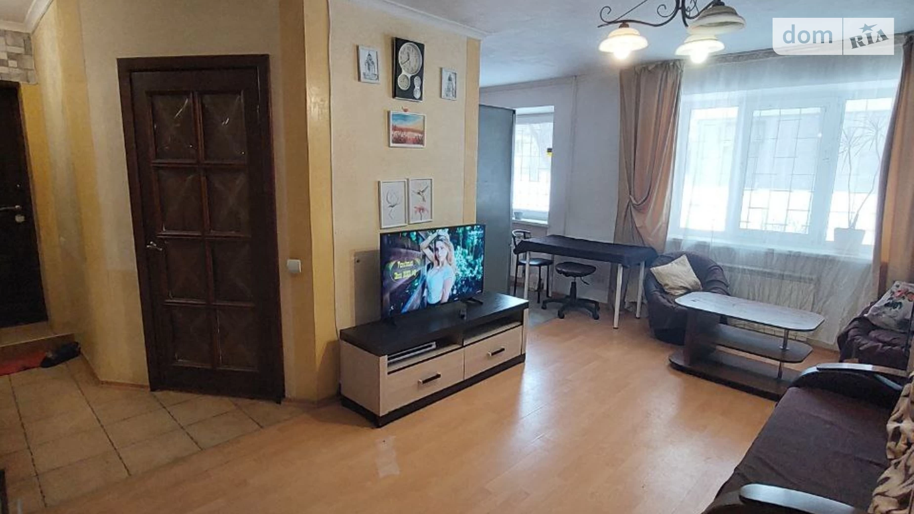 Продается 3-комнатная квартира 55 кв. м в Харькове