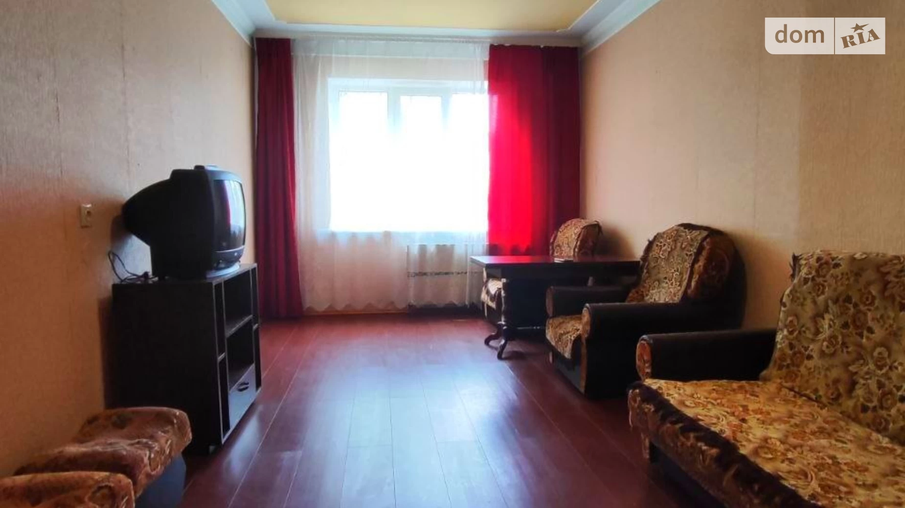 Продается 1-комнатная квартира 38 кв. м в Чернигове, ул. Независимости, 16 - фото 2