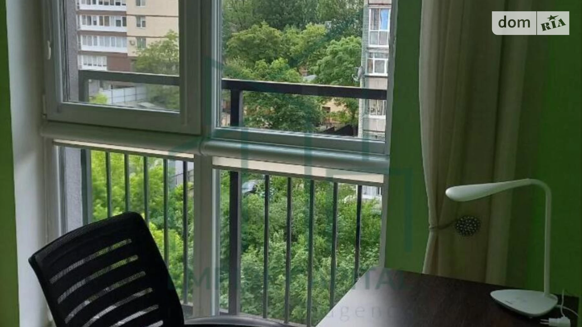 Продается 1-комнатная квартира 45 кв. м в Львове, ул. Шевченко Тараса