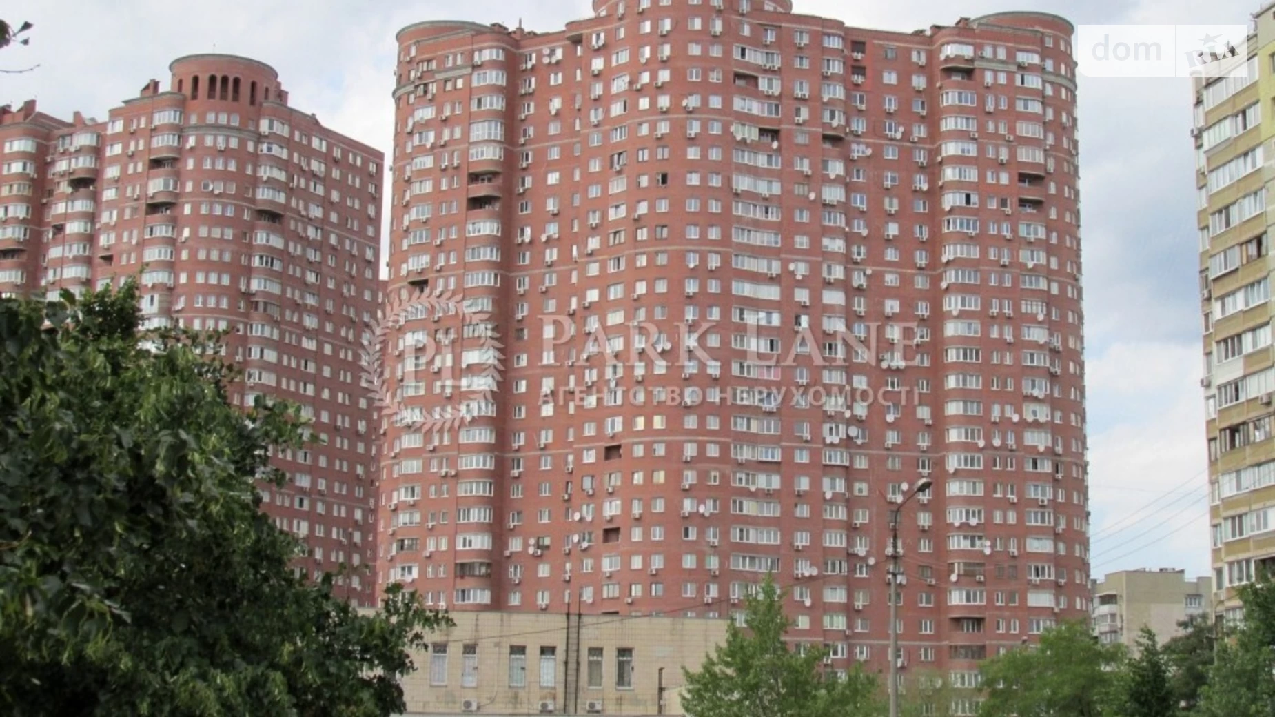 Продается 1-комнатная квартира 79 кв. м в Киеве, ул. Анны Ахматовой, 13 - фото 2