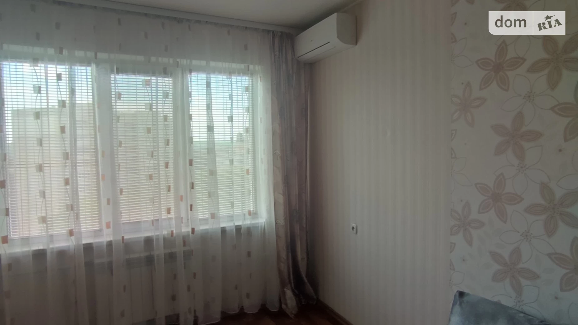 Продается 3-комнатная квартира 68 кв. м в Харькове, ул. Энвера Ахсарова, 1Б