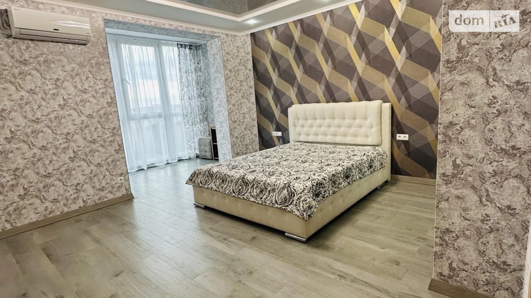 Продается 1-комнатная квартира 59 кв. м в Виннице, ул. Пирогова, 76В - фото 2
