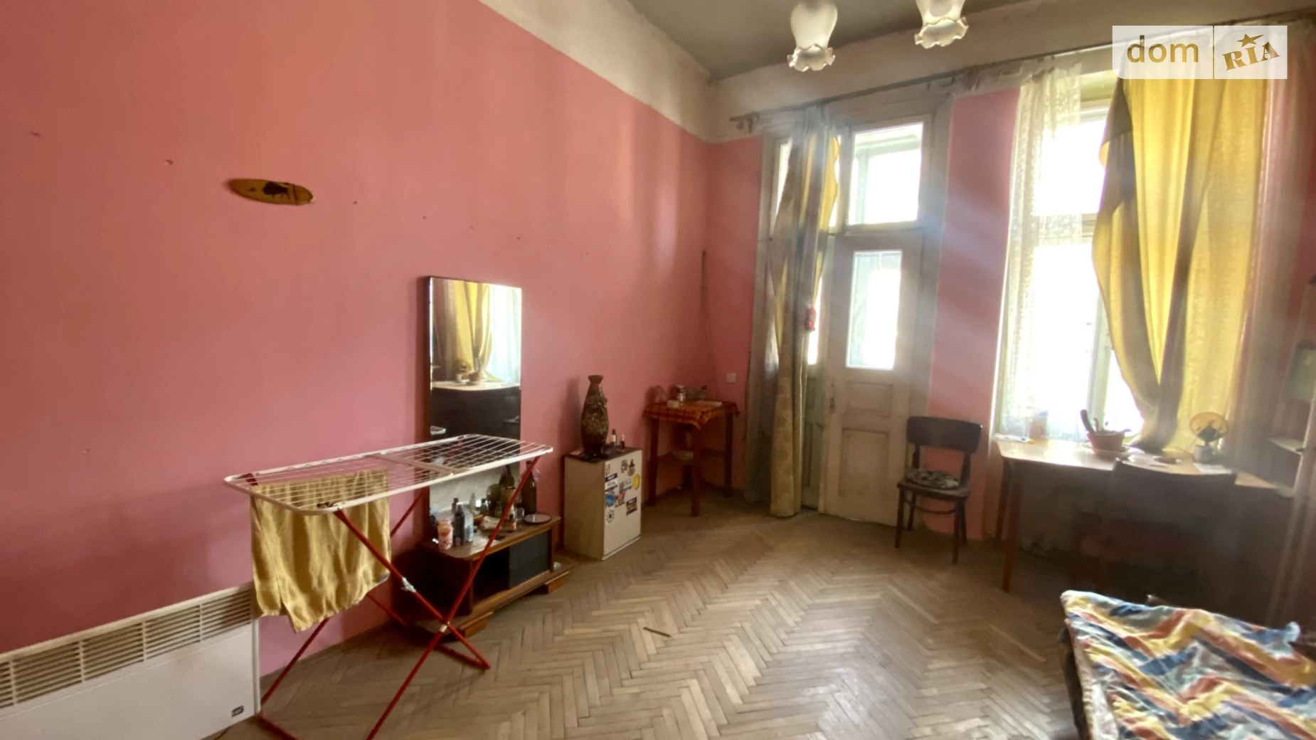Продается 1-комнатная квартира 42 кв. м в Львове, ул. Замарстиновская
