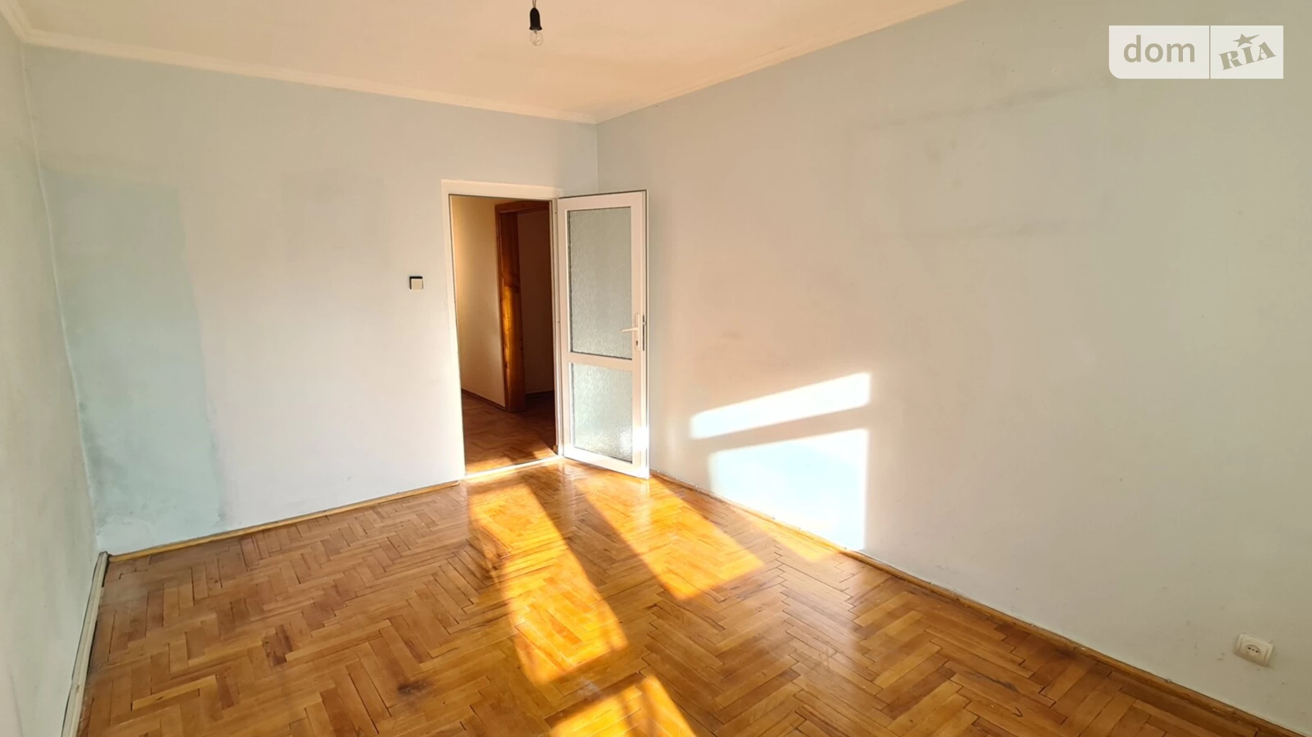 Продается 3-комнатная квартира 67 кв. м в Ужгороде, ул. Легоцкого, 50 - фото 2
