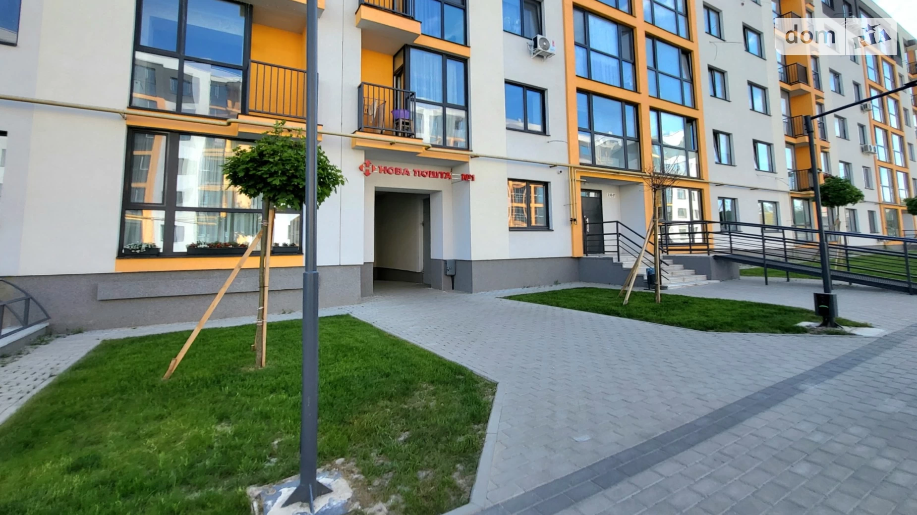 Продается 2-комнатная квартира 75.7 кв. м в Березиной, ул. Радужная