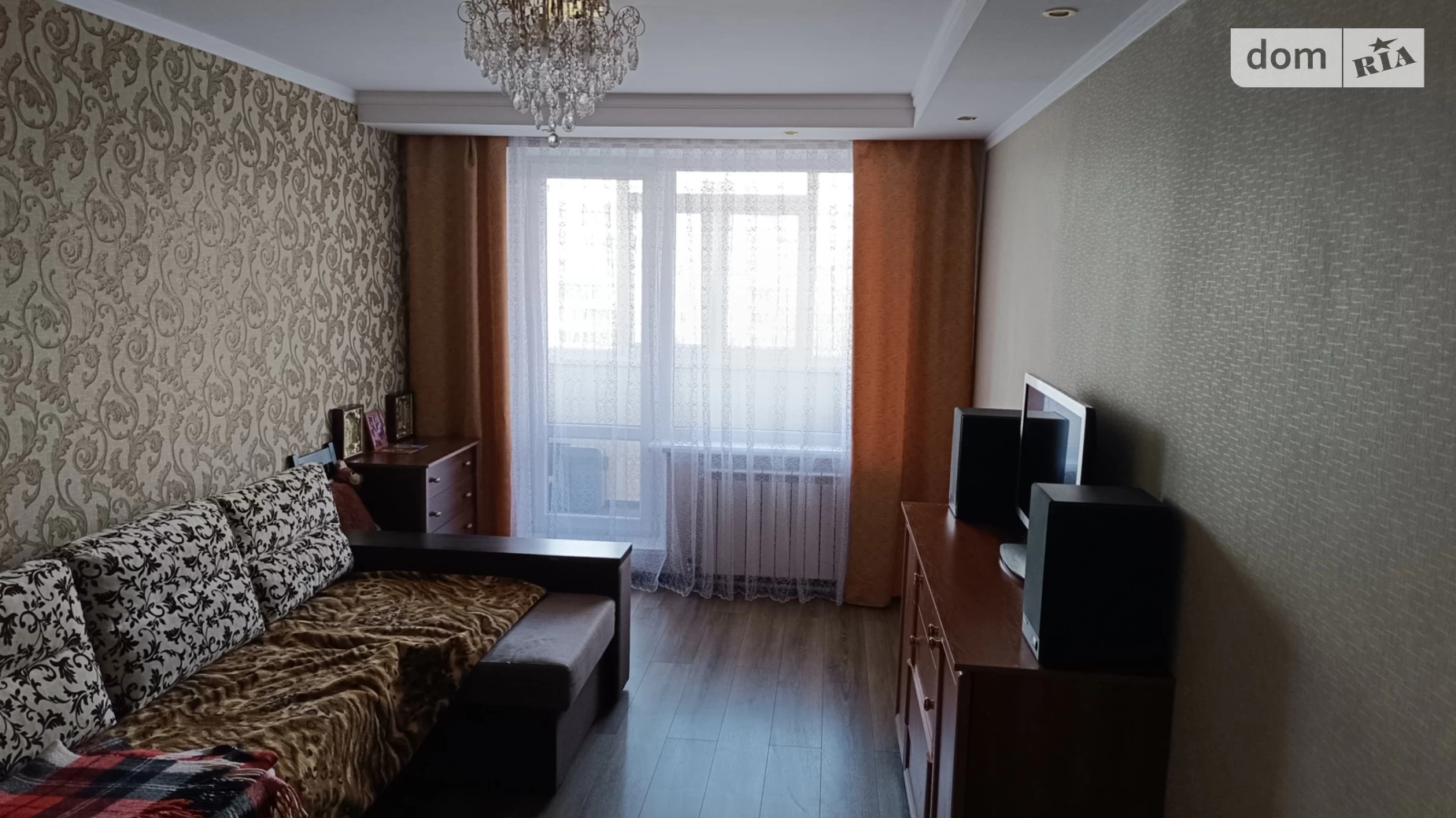 Продается 3-комнатная квартира 67 кв. м в Харькове, просп. Тракторостроителей, 105
