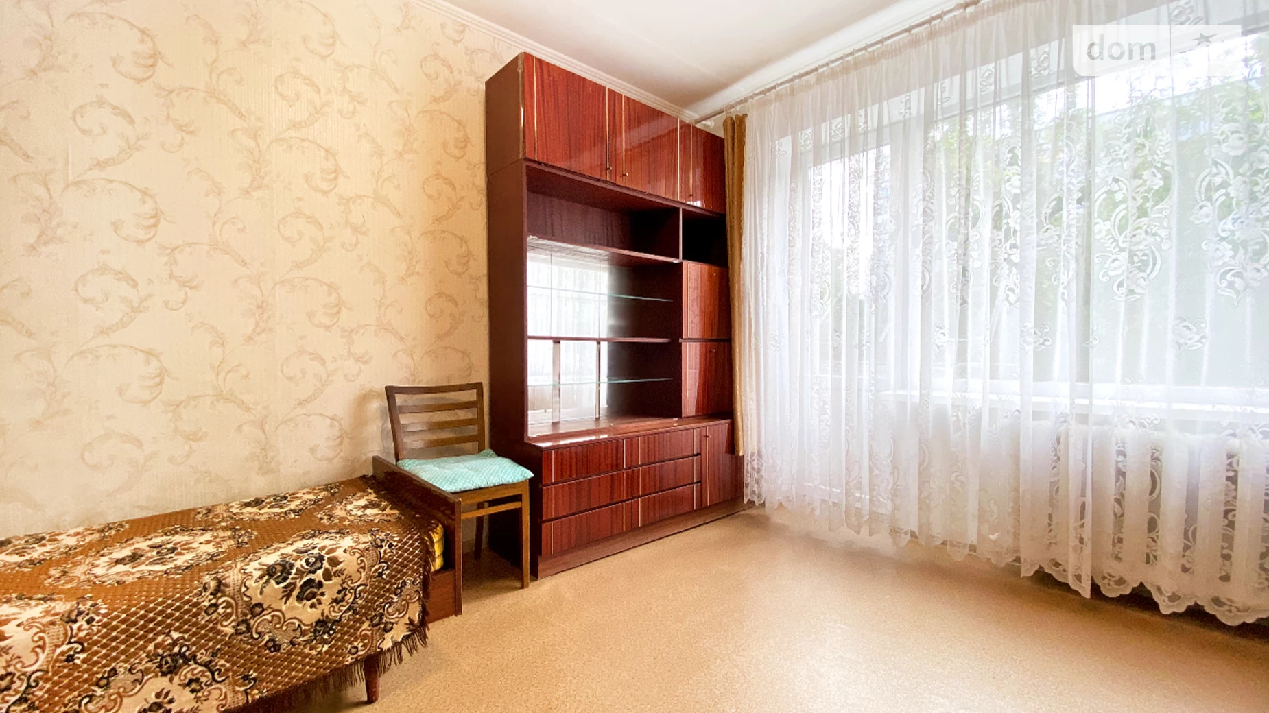 Продается 1-комнатная квартира 22 кв. м в Днепре, мас. Красный Камень