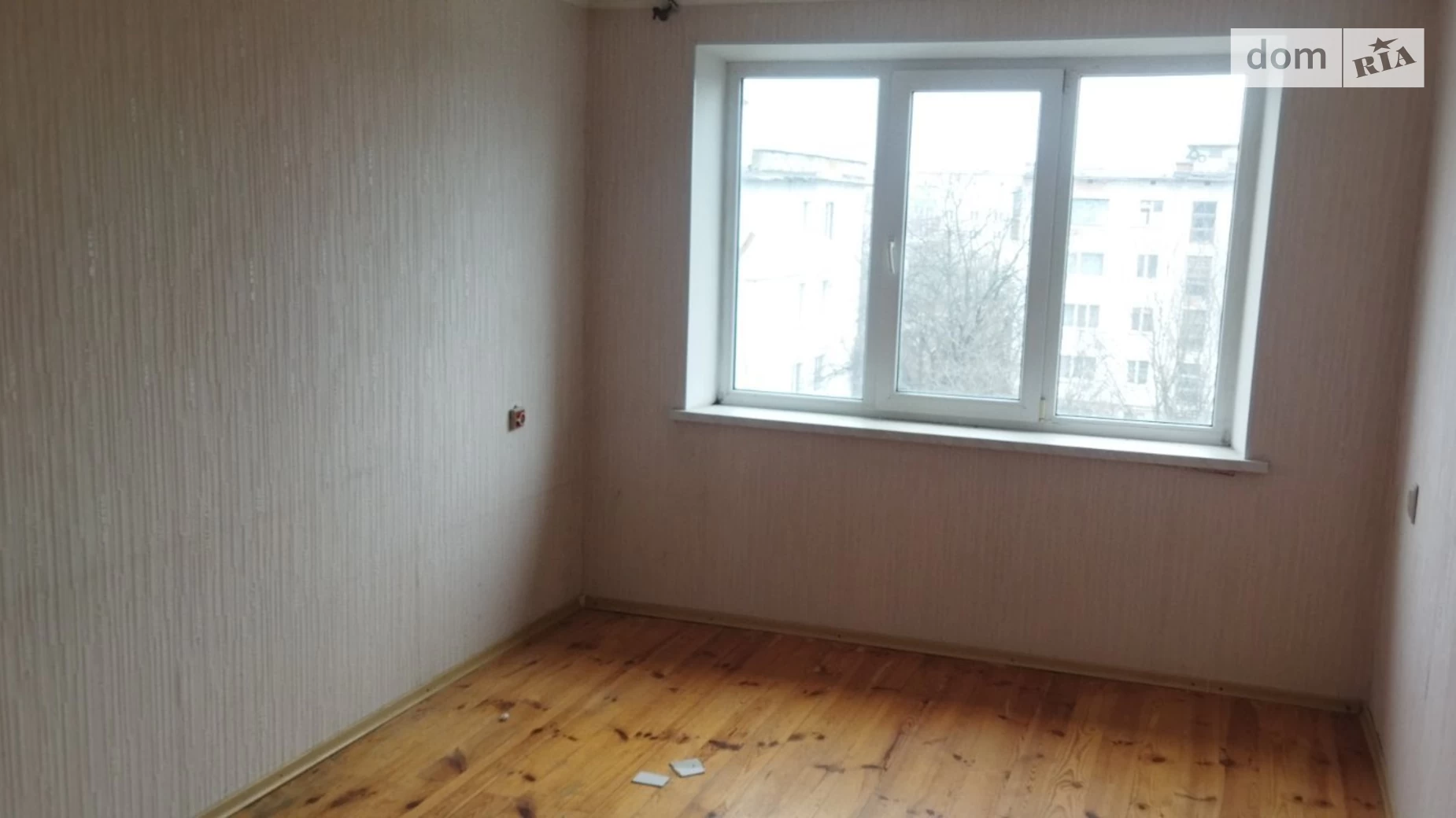 Продається 3-кімнатна квартира 62 кв. м у Охтирці, вул. Широка(Менжинського)
