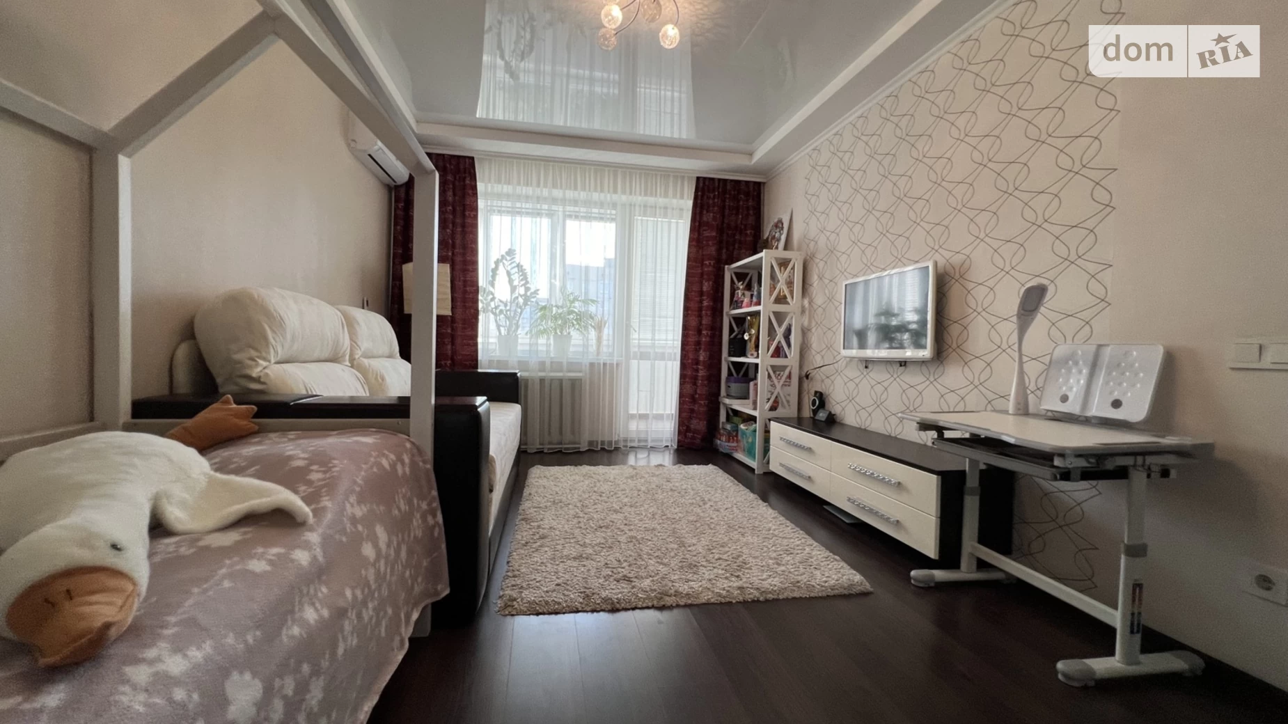 Продается 1-комнатная квартира 34 кв. м в Виннице, ул. Князей Кориатовичей, 170