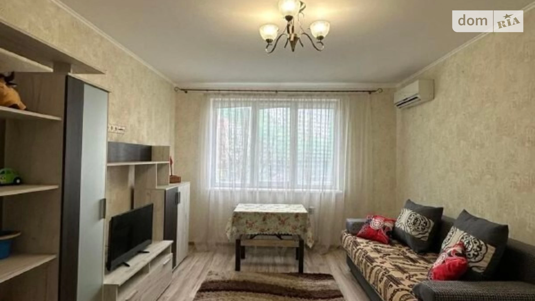 Продается 1-комнатная квартира 40 кв. м в Одессе, ул. Марсельская, 40
