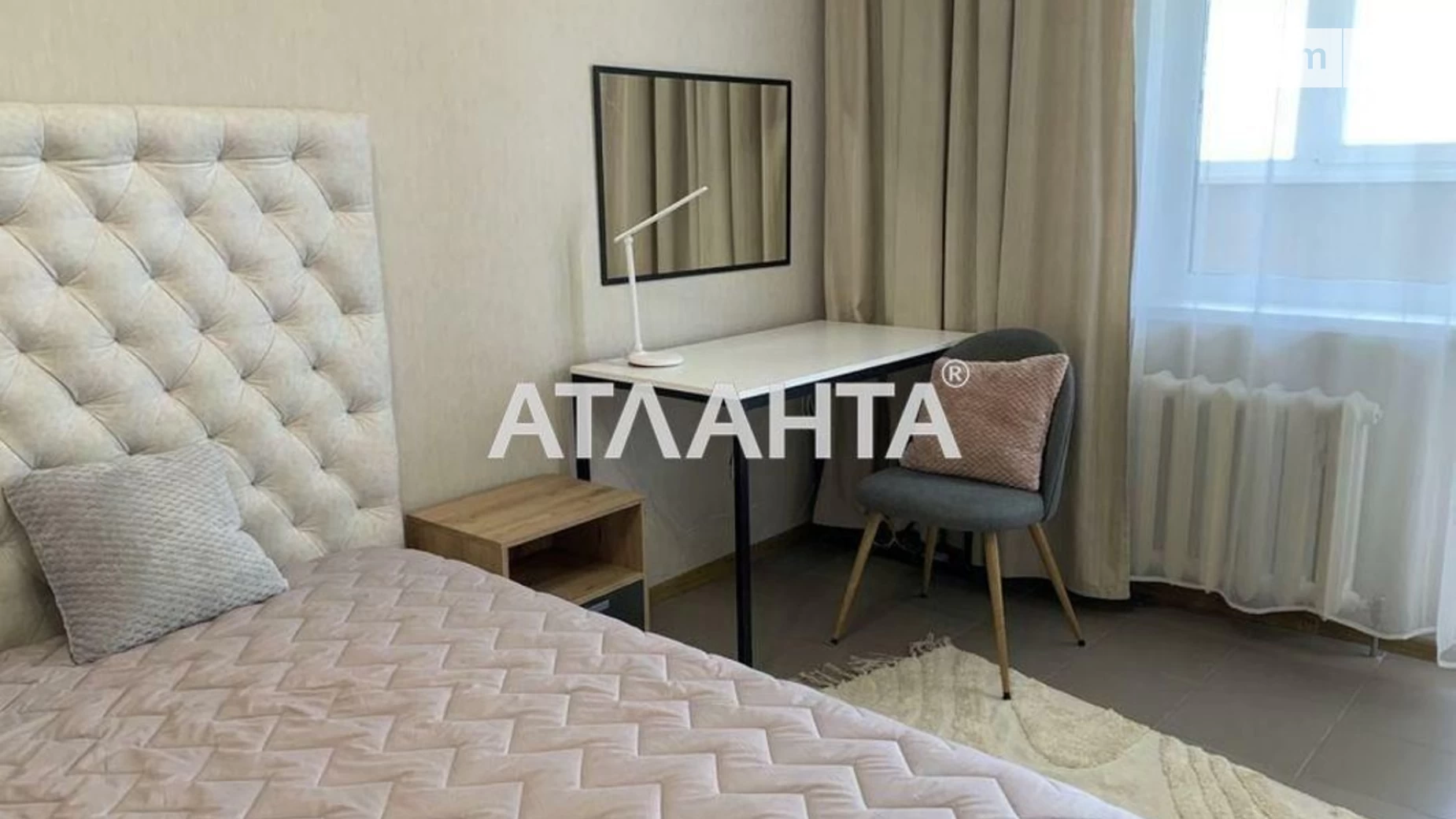 Продается 1-комнатная квартира 46.1 кв. м в Киеве, просп. Европейского Союза(Правды), 31А