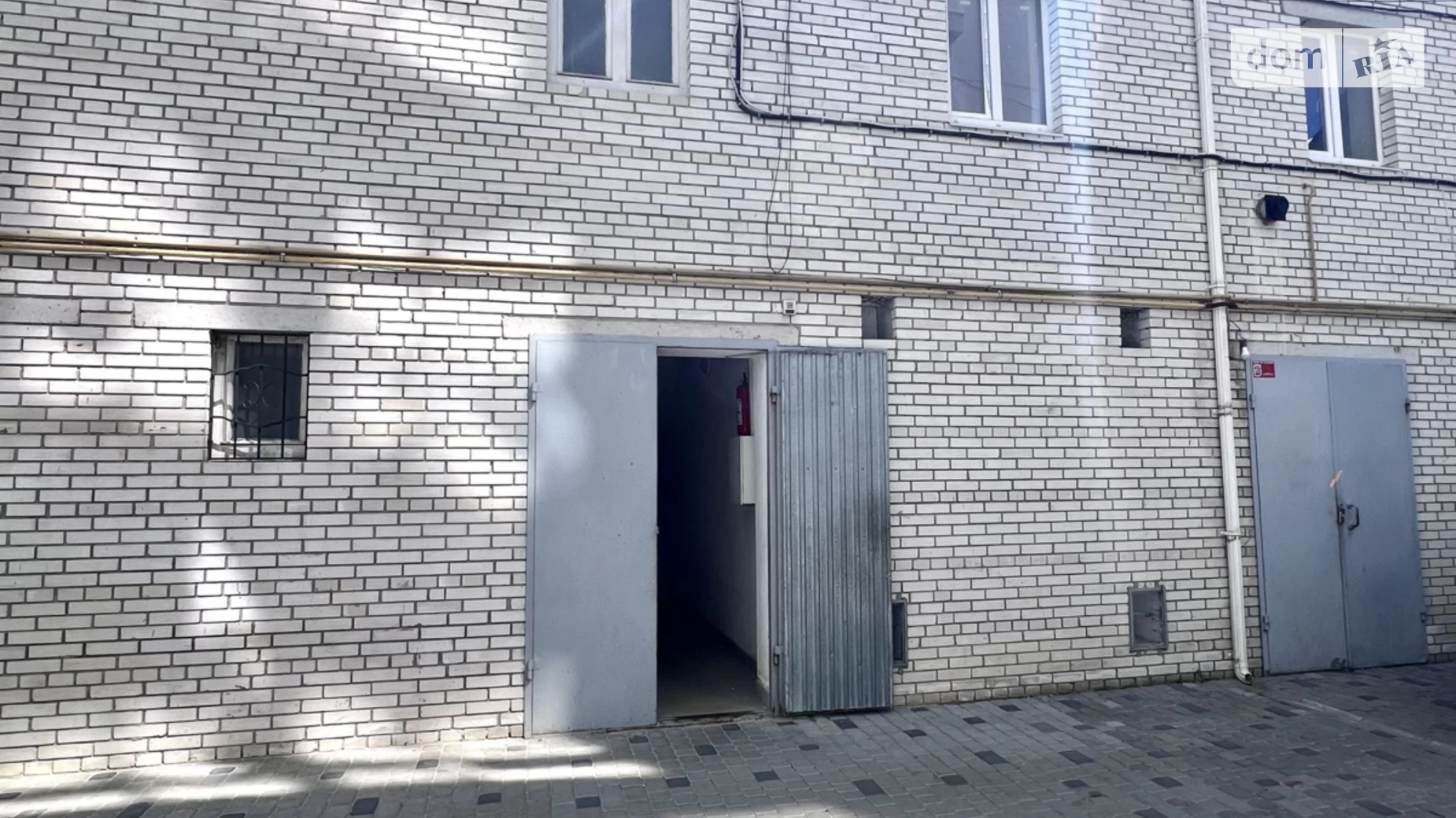 Продается объект сферы услуг 703 кв. м в 3-этажном здании, цена: 290000 $ - фото 4