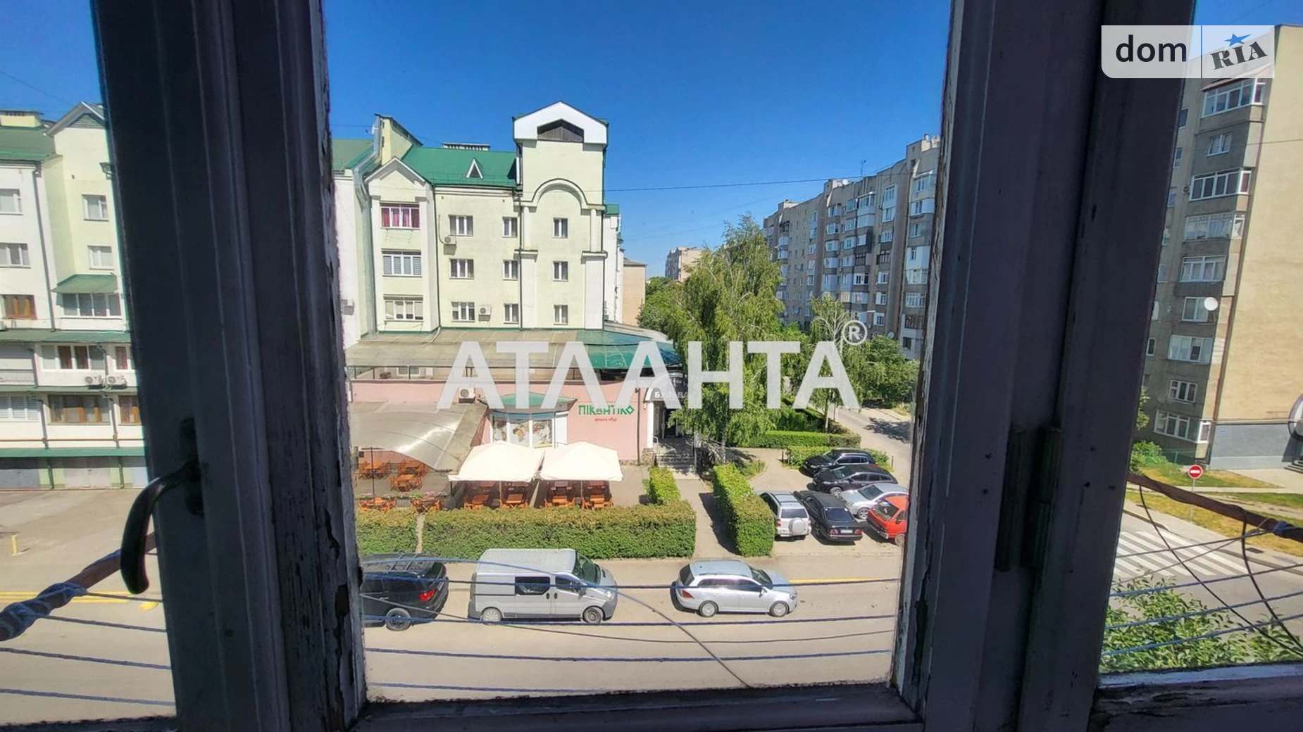 Продается 1-комнатная квартира 26 кв. м в Черновцах, ул. Энтузиастов