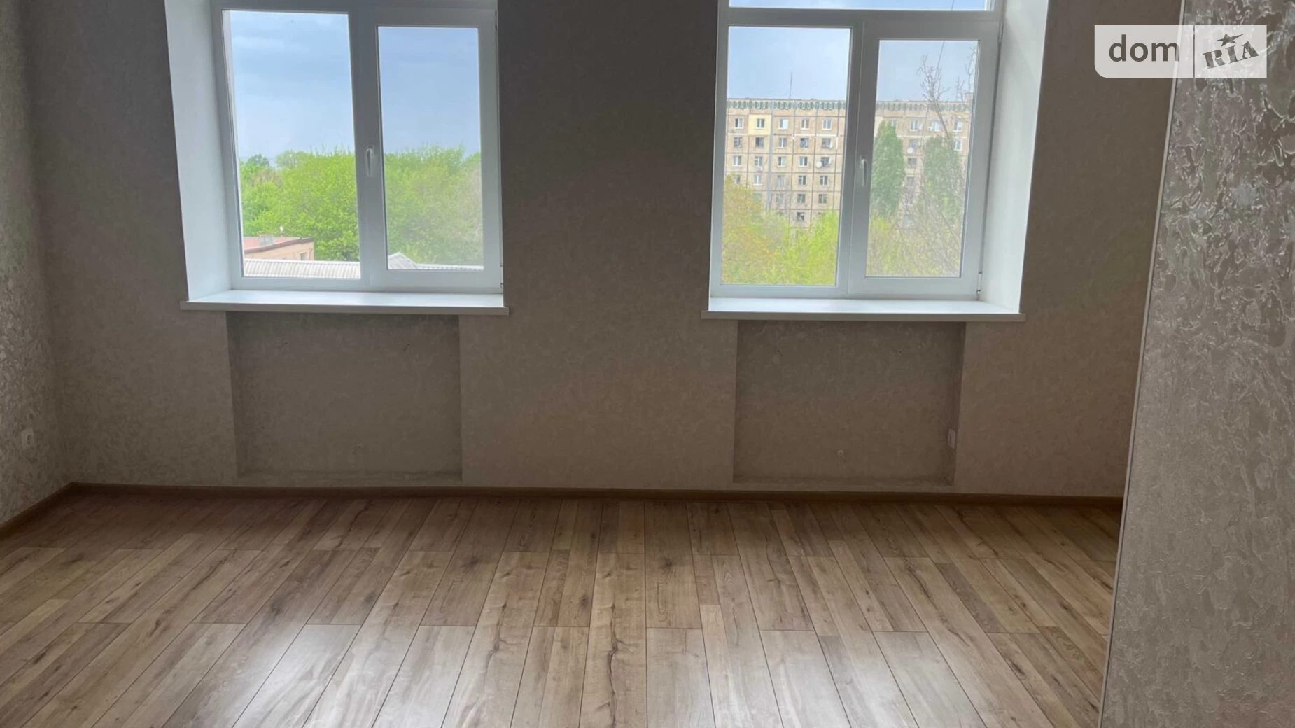 Продається 1-кімнатна квартира 32.4 кв. м у Дніпрі, вул. Караваєва