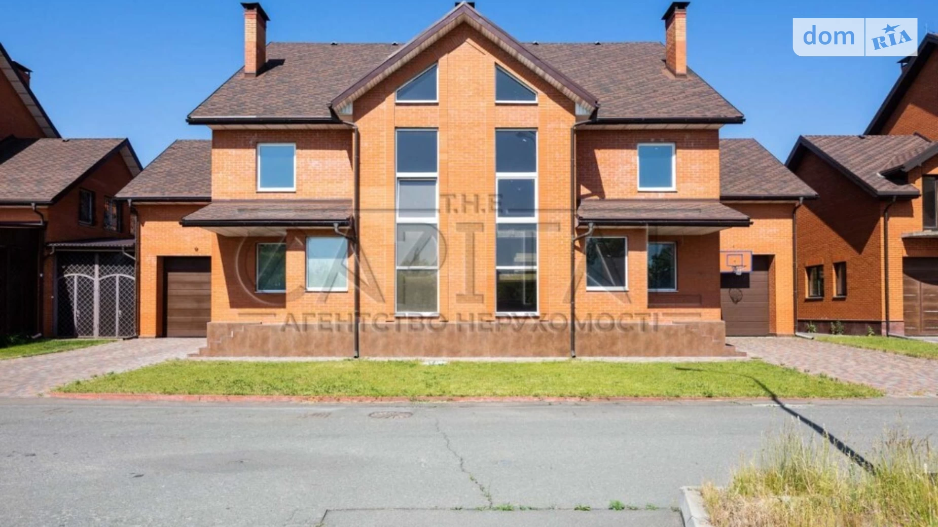 Продается дом на 2 этажа 360 кв. м с верандой, цена: 219000 $ - фото 3