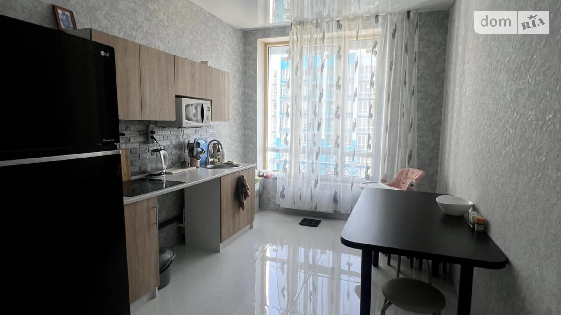 Продается 2-комнатная квартира 52 кв. м в Одессе, ул. Толбухина, 135В - фото 2