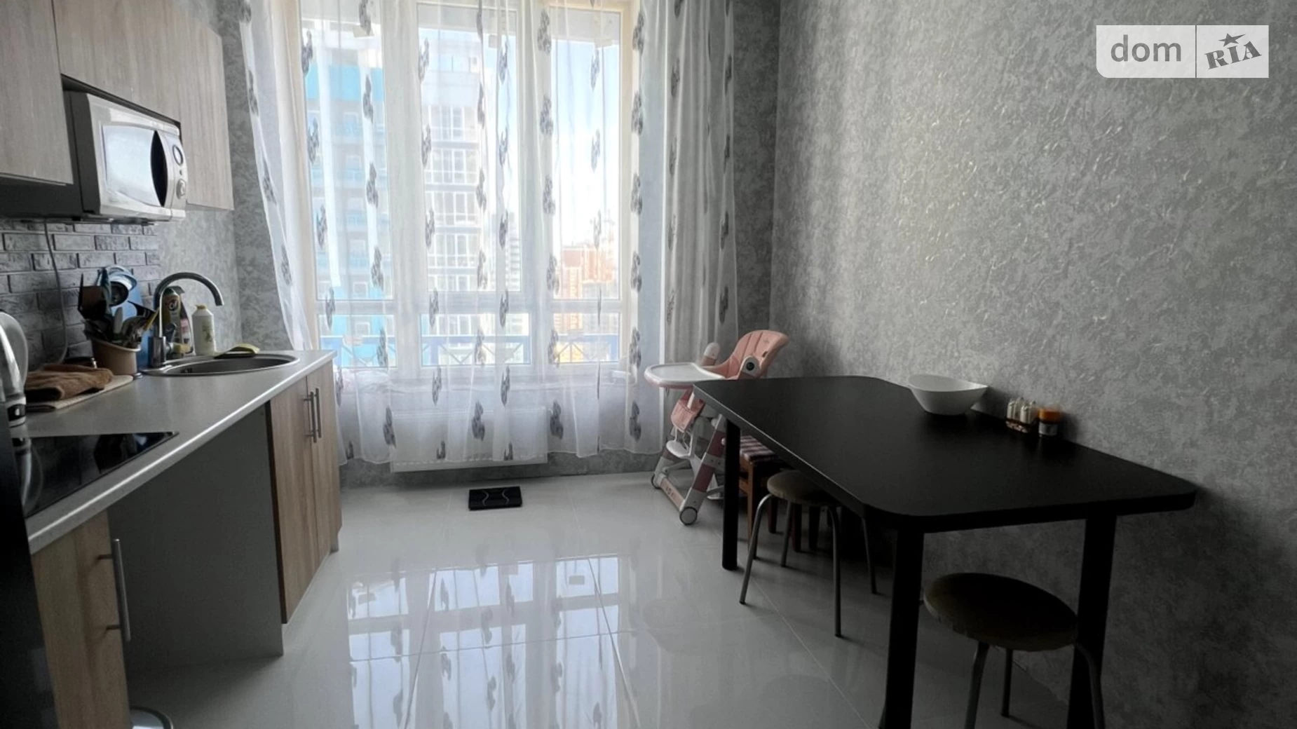 Продається 2-кімнатна квартира 52 кв. м у Одесі, вул. Толбухіна, 135В - фото 3