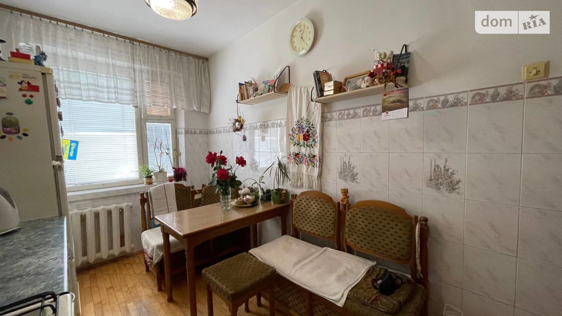 Продается 3-комнатная квартира 71.6 кв. м в Черновцах, просп. Независимости - фото 4