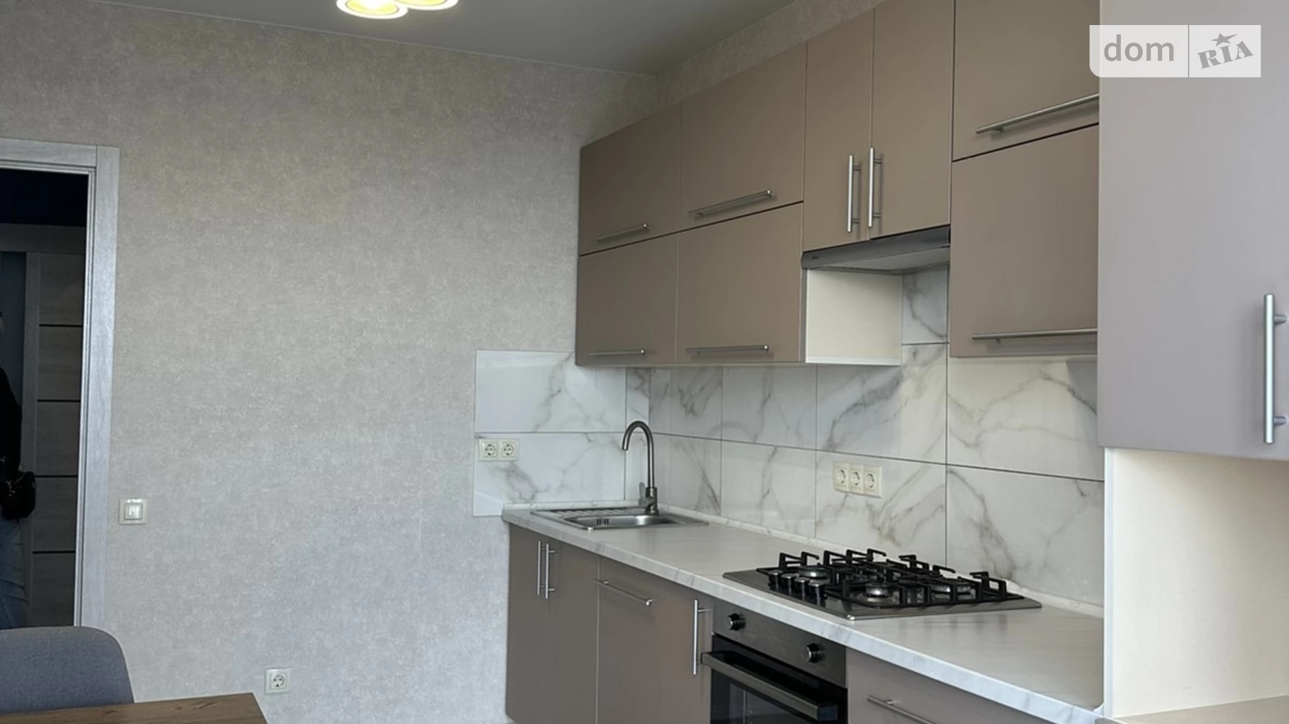 Продается 1-комнатная квартира 56.6 кв. м в Виннице, ул. Антонова Олега - фото 2