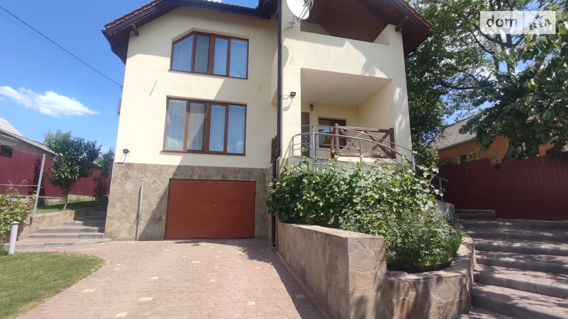 Продается дом на 2 этажа 320 кв. м с подвалом, цена: 300000 $ - фото 2