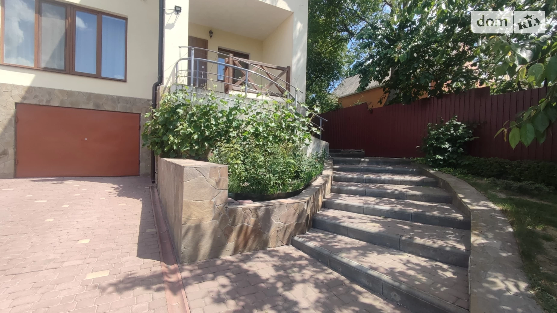 Продается дом на 2 этажа 320 кв. м с подвалом, цена: 300000 $ - фото 3