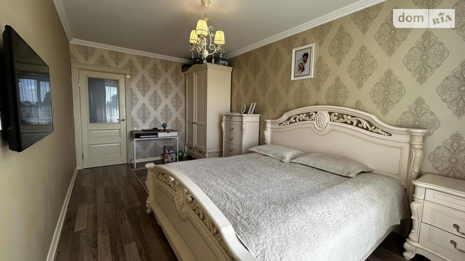 Продается 3-комнатная квартира 76 кв. м в Зубре, ул. Богдана Хмельницкого, 33А