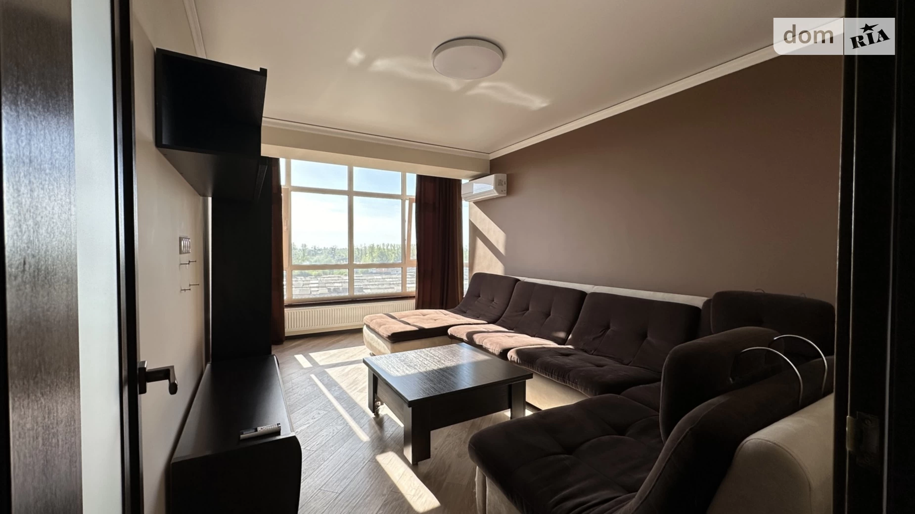 Продается 3-комнатная квартира 95 кв. м в Ивано-Франковске