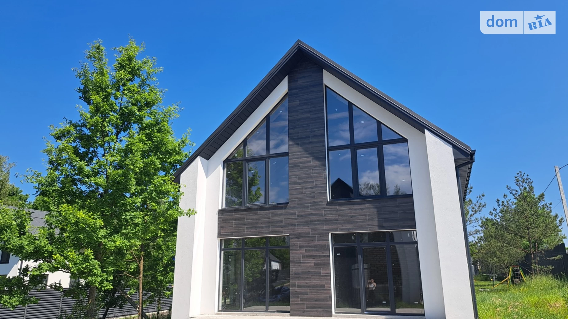 Продается дом на 2 этажа 154 кв. м с гаражом, цена: 105000 $ - фото 2