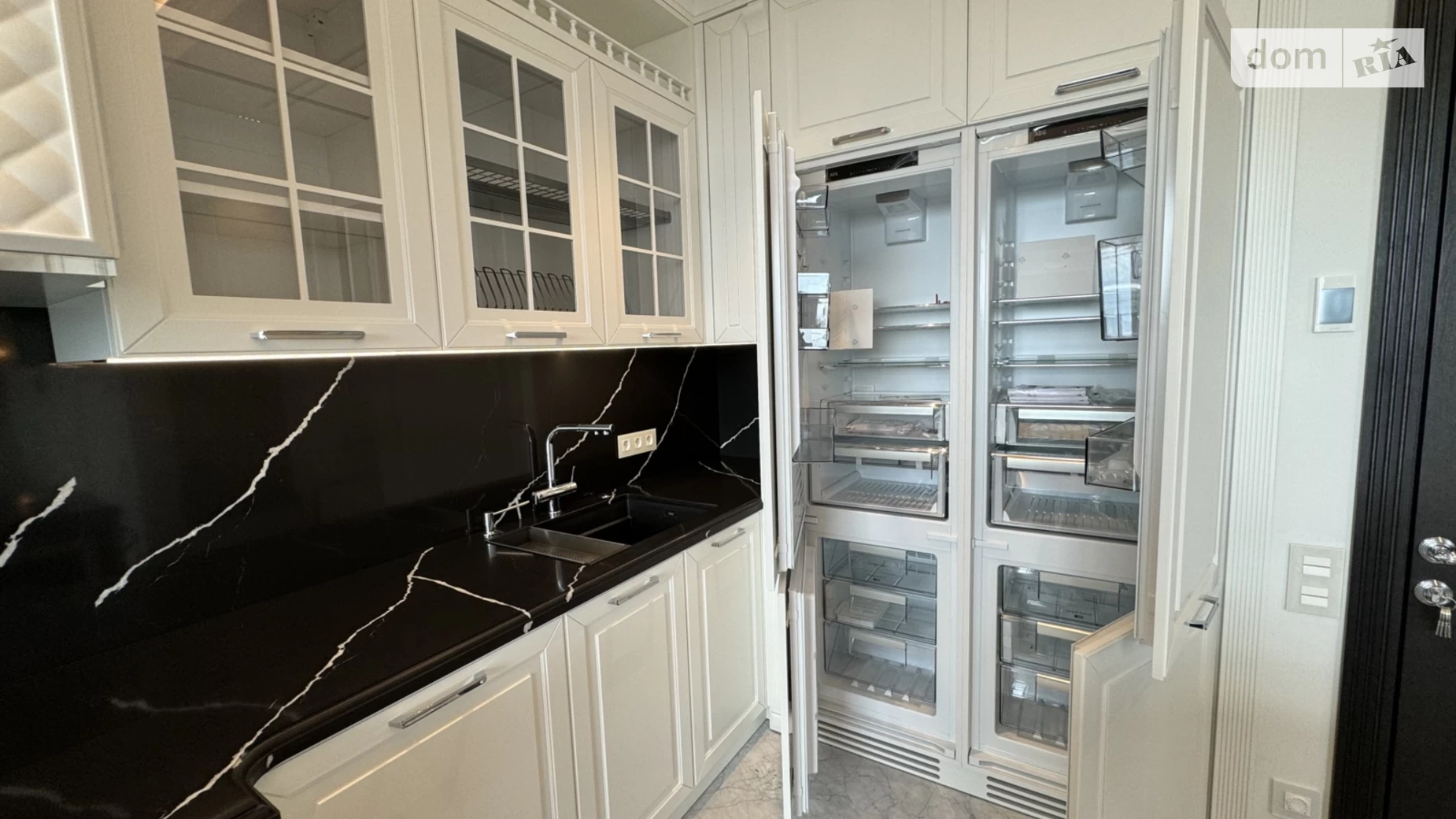 Продається 5-кімнатна квартира 214.6 кв. м у Києві, вул. Ділова, 1/2 - фото 5