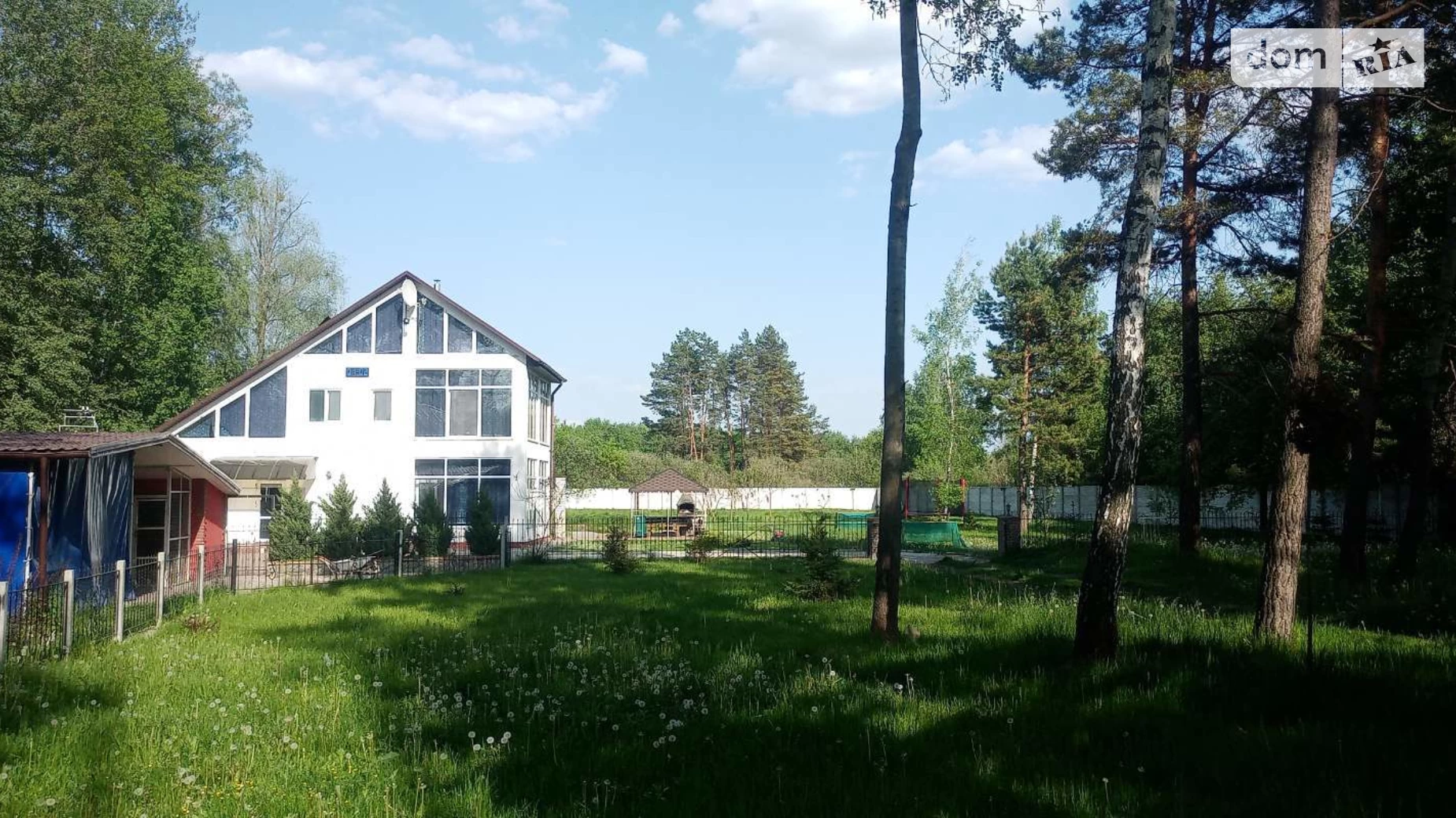 Сдается в аренду дом на 3 этажа 230 кв. м с баней/сауной, цена: 1000 € - фото 2