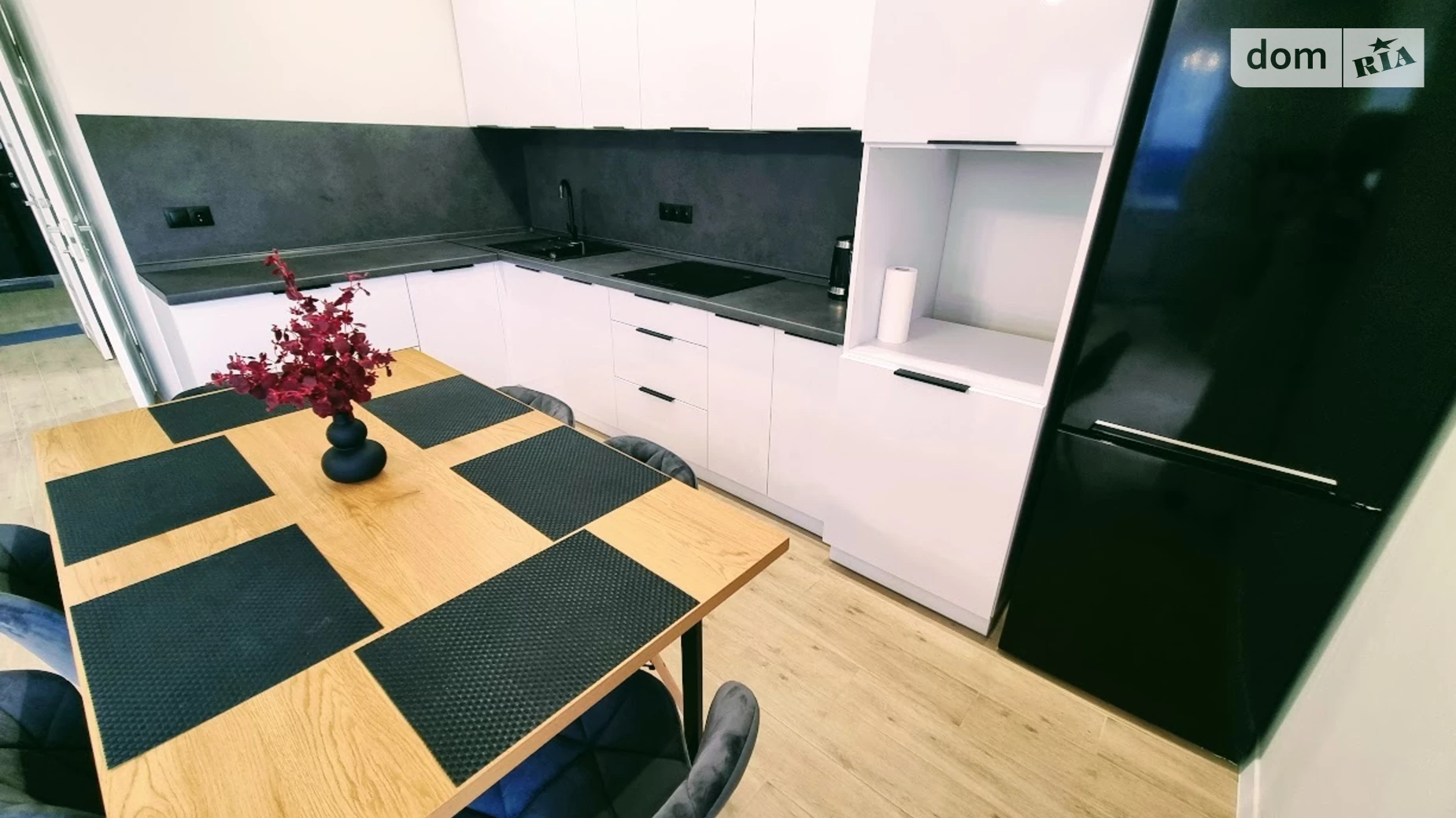 Продается дом на 2 этажа 120 кв. м с подвалом, цена: 160000 $ - фото 2